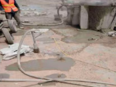 阜阳水泥混凝土路面板底注浆技术 路面脱空注浆整治方案